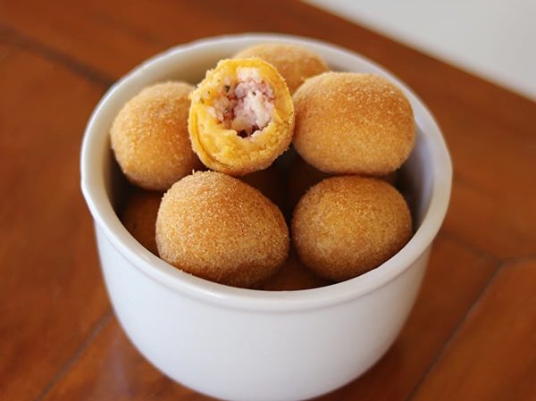 Snacks - Bolinha Napolitana (Presunto & Queijo) - Ham & Cheese Ball with Oregano- (Bag - 20 Units)